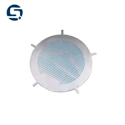 Hur rengör man en bilhögtalargrill med en dammsugare?